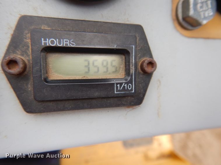 image for item DF5962 2011 Caterpillar CB-14 double drum roller