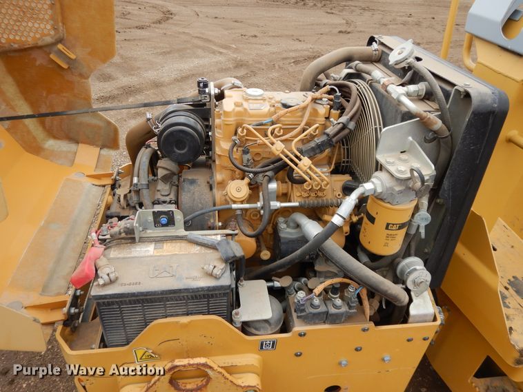 image for item DF5962 2011 Caterpillar CB-14 double drum roller