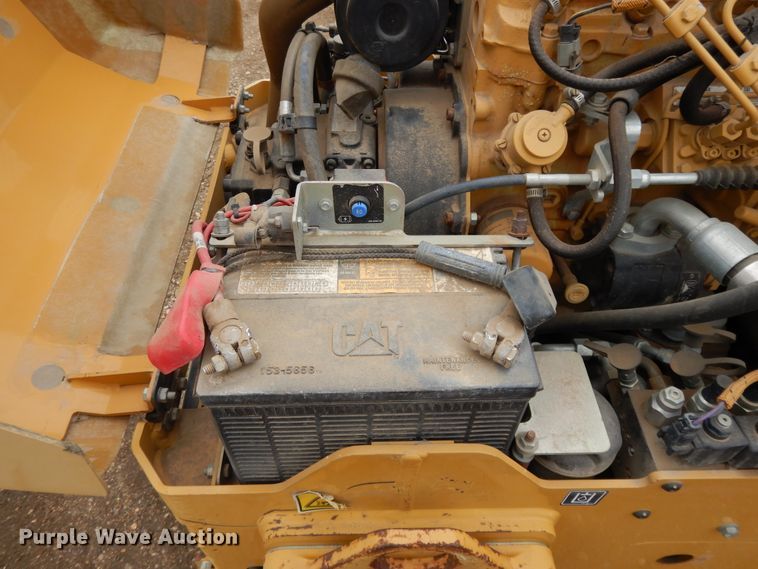 image for item DF5962 2011 Caterpillar CB-14 double drum roller