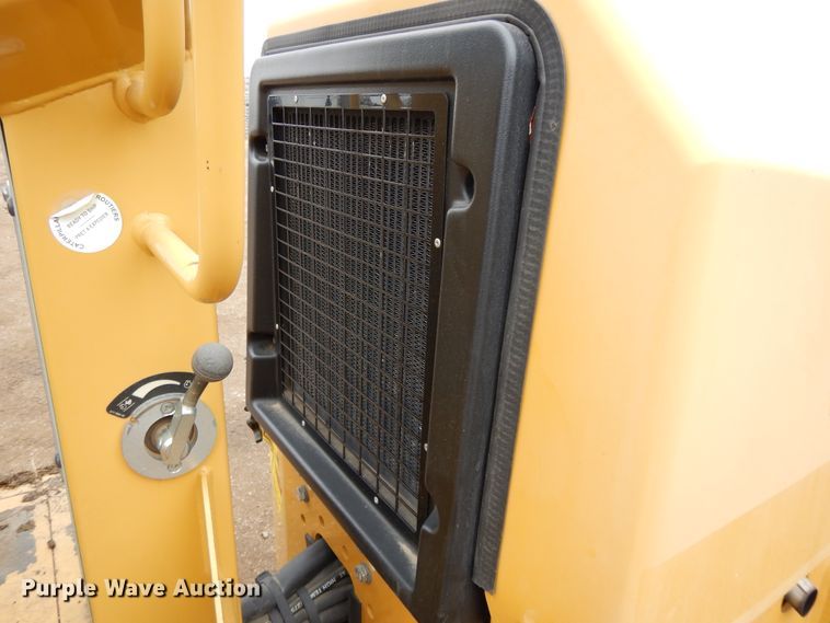 image for item DF5962 2011 Caterpillar CB-14 double drum roller