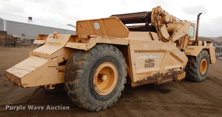 image for item DF5970 1980 John Deere 762 elevating scraper