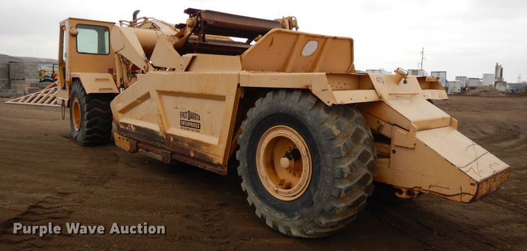 image for item DF5970 1980 John Deere 762 elevating scraper