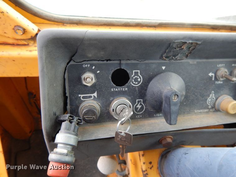 image for item DF5970 1980 John Deere 762 elevating scraper