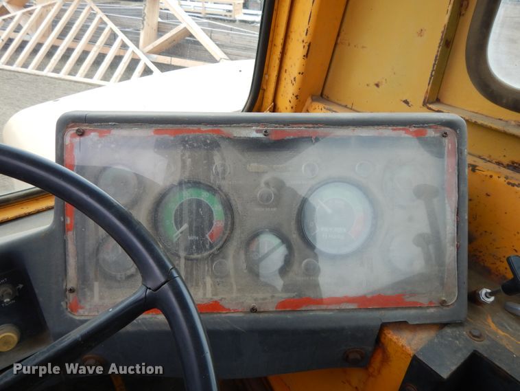 image for item DF5970 1980 John Deere 762 elevating scraper