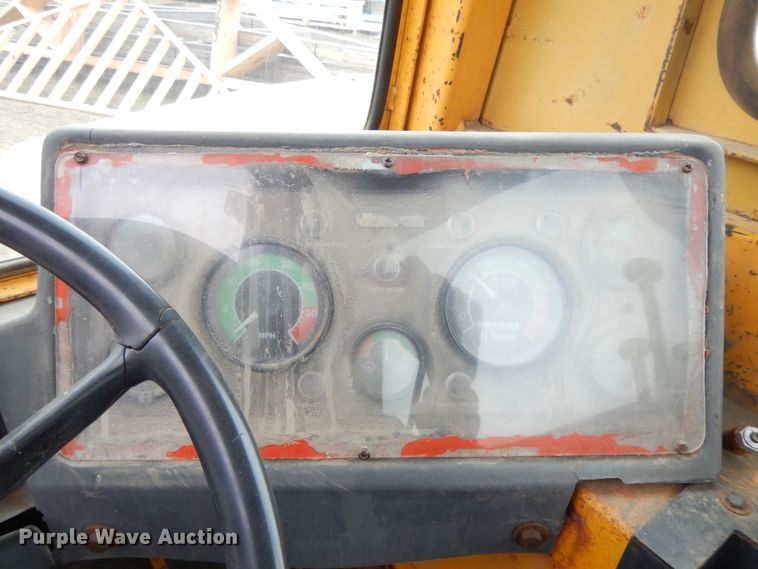 image for item DF5970 1980 John Deere 762 elevating scraper