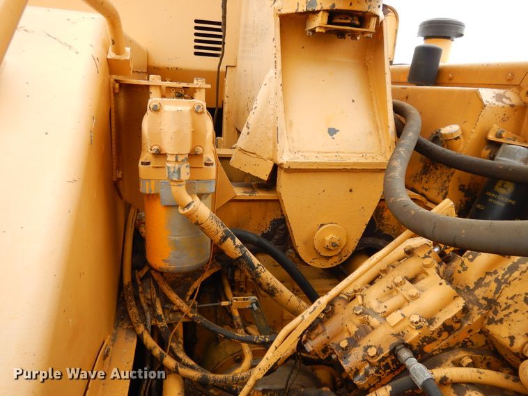 image for item DF5970 1980 John Deere 762 elevating scraper