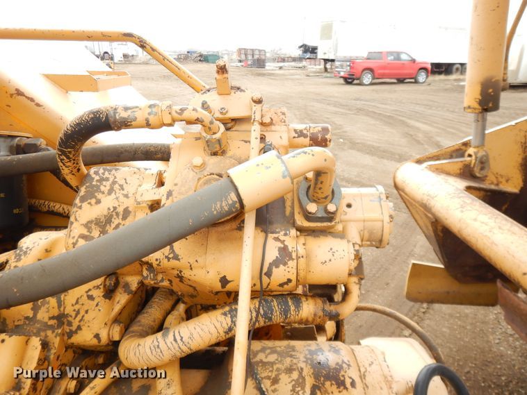 image for item DF5970 1980 John Deere 762 elevating scraper