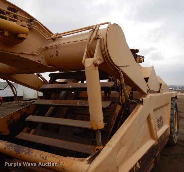 image for item DF5970 1980 John Deere 762 elevating scraper