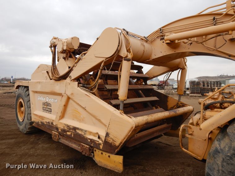 image for item DF5970 1980 John Deere 762 elevating scraper