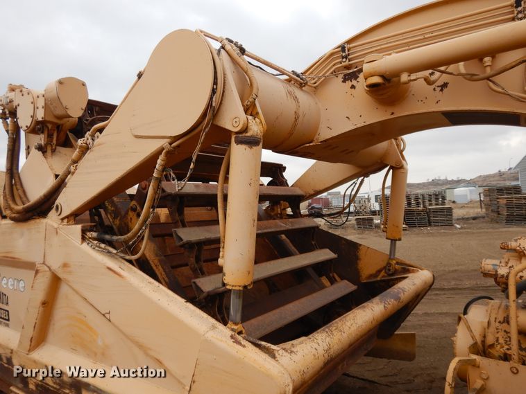 image for item DF5970 1980 John Deere 762 elevating scraper