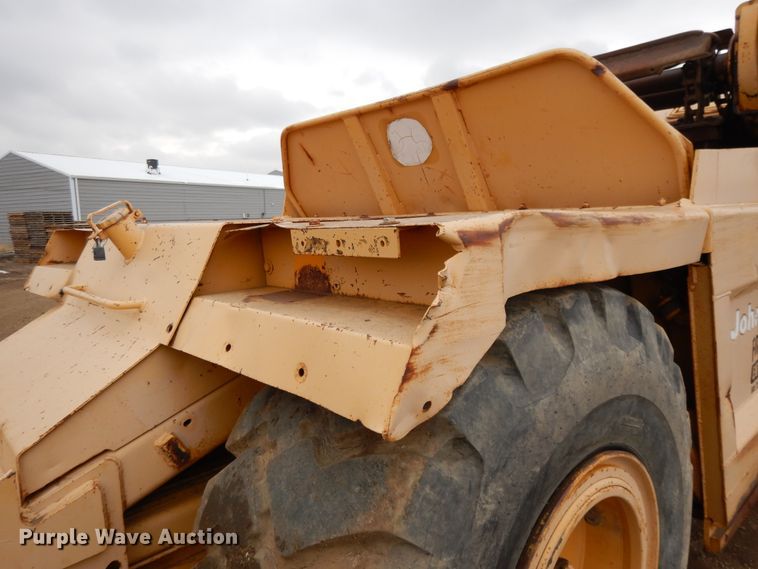 image for item DF5970 1980 John Deere 762 elevating scraper