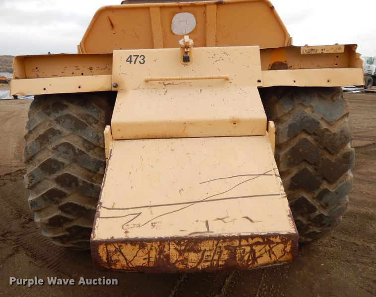 image for item DF5970 1980 John Deere 762 elevating scraper