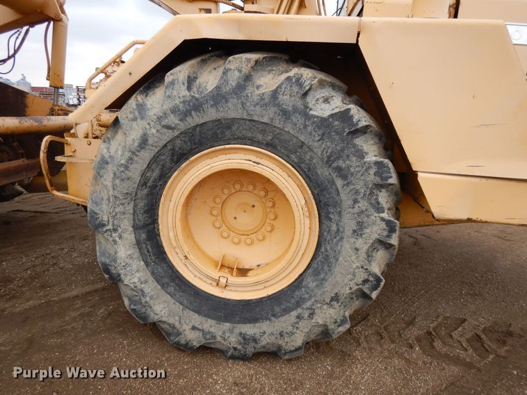 image for item DF5970 1980 John Deere 762 elevating scraper