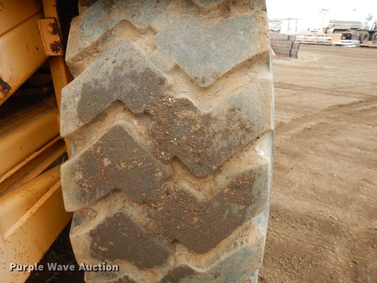 image for item DF5970 1980 John Deere 762 elevating scraper