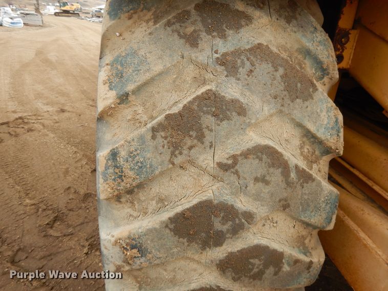 image for item DF5970 1980 John Deere 762 elevating scraper