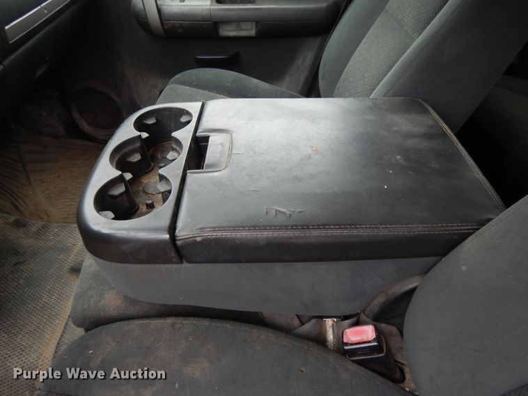 image for item DF5971 2008 Chevrolet Silverado 2500HD  Crew Cab pickup truck