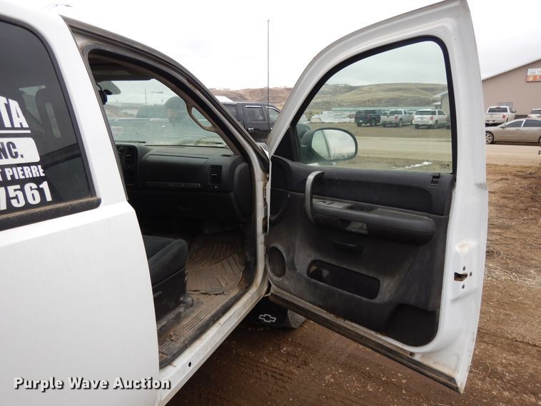 image for item DF5971 2008 Chevrolet Silverado 2500HD  Crew Cab pickup truck