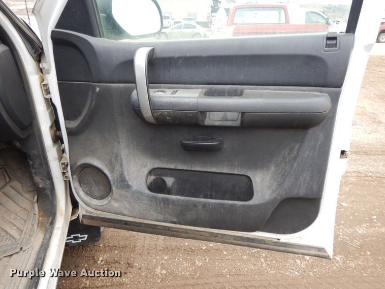 image for item DF5971 2008 Chevrolet Silverado 2500HD  Crew Cab pickup truck