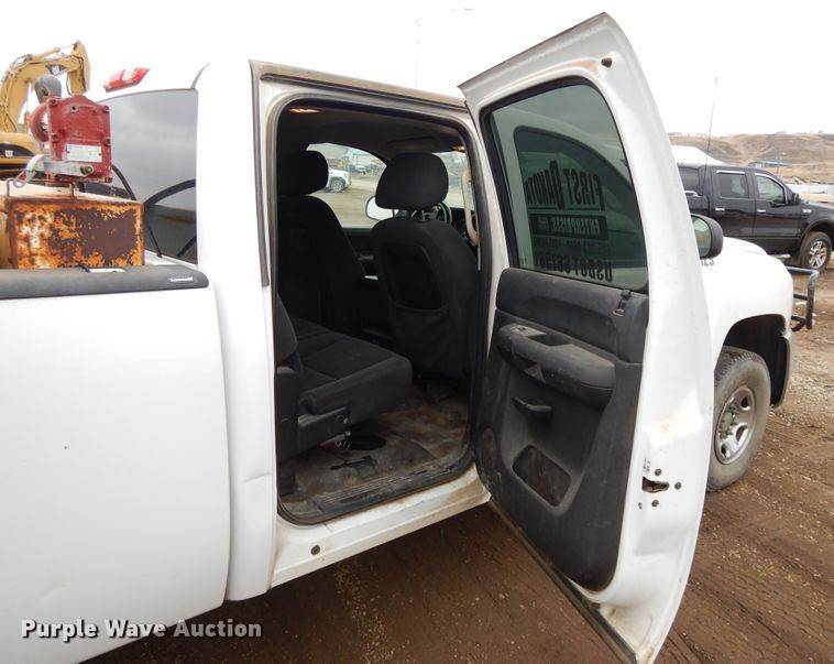 image for item DF5971 2008 Chevrolet Silverado 2500HD  Crew Cab pickup truck