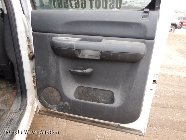 image for item DF5971 2008 Chevrolet Silverado 2500HD  Crew Cab pickup truck