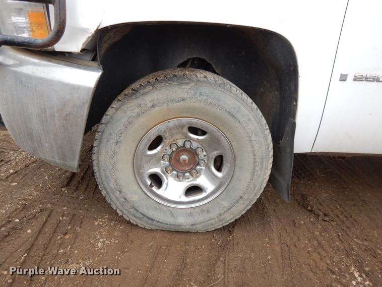 image for item DF5971 2008 Chevrolet Silverado 2500HD  Crew Cab pickup truck