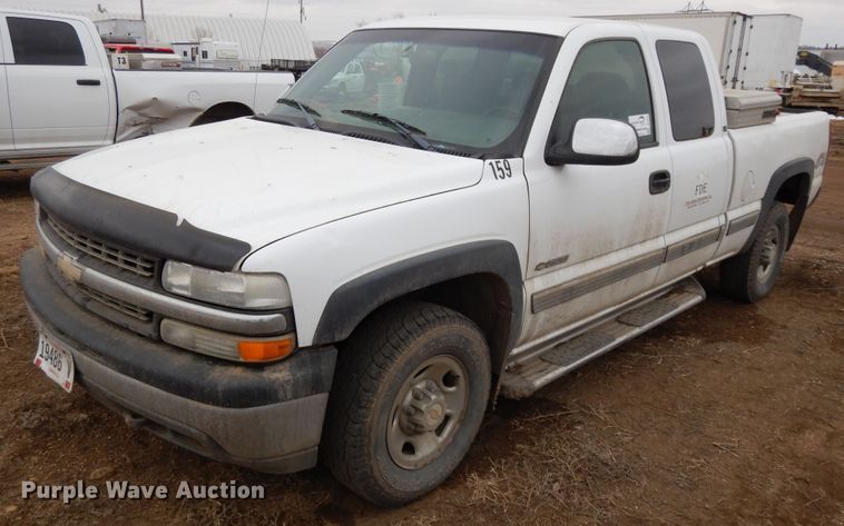 image for item DF5972 2001 Chevrolet Silverado 2500  Ext. Cab pickup truck