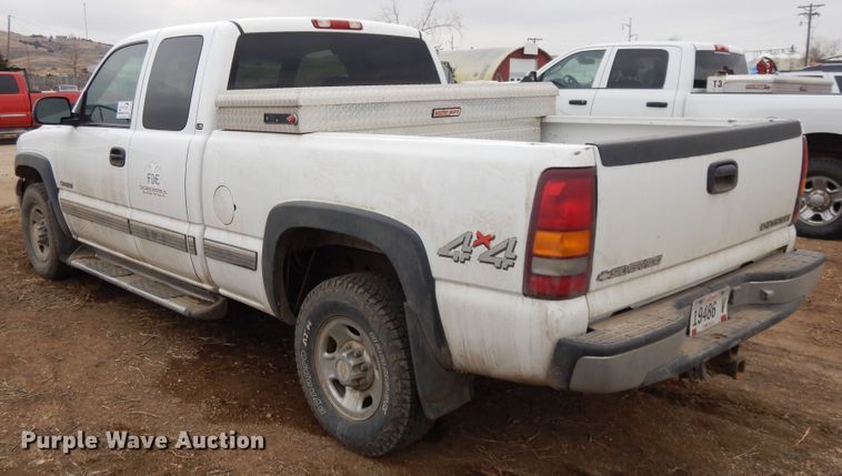 image for item DF5972 2001 Chevrolet Silverado 2500  Ext. Cab pickup truck