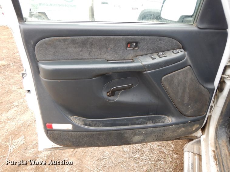 image for item DF5972 2001 Chevrolet Silverado 2500  Ext. Cab pickup truck