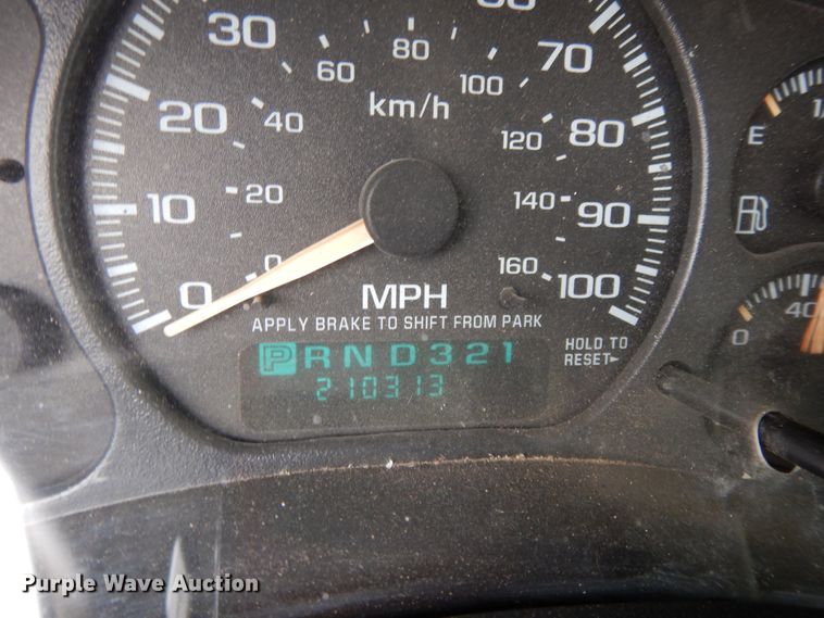 image for item DF5972 2001 Chevrolet Silverado 2500  Ext. Cab pickup truck