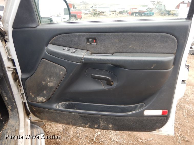 image for item DF5972 2001 Chevrolet Silverado 2500  Ext. Cab pickup truck