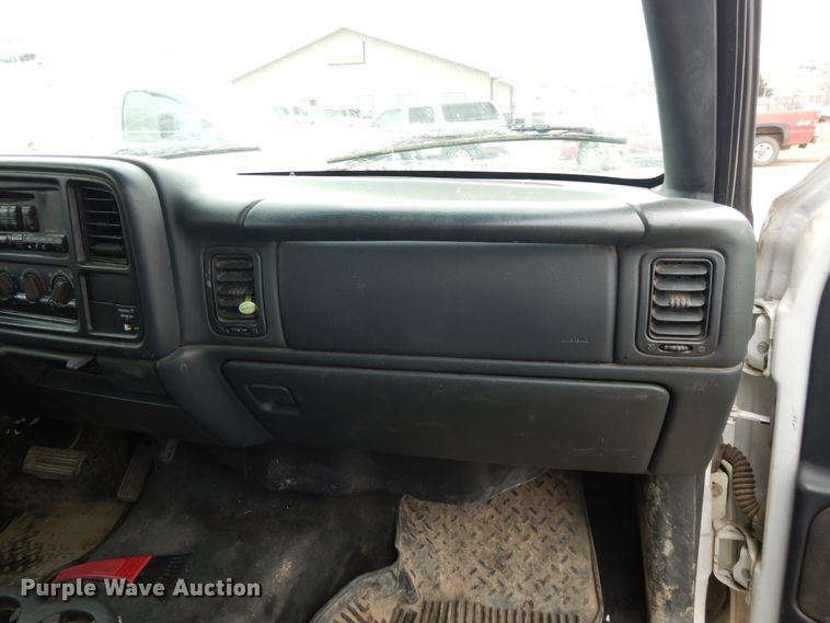 image for item DF5972 2001 Chevrolet Silverado 2500  Ext. Cab pickup truck