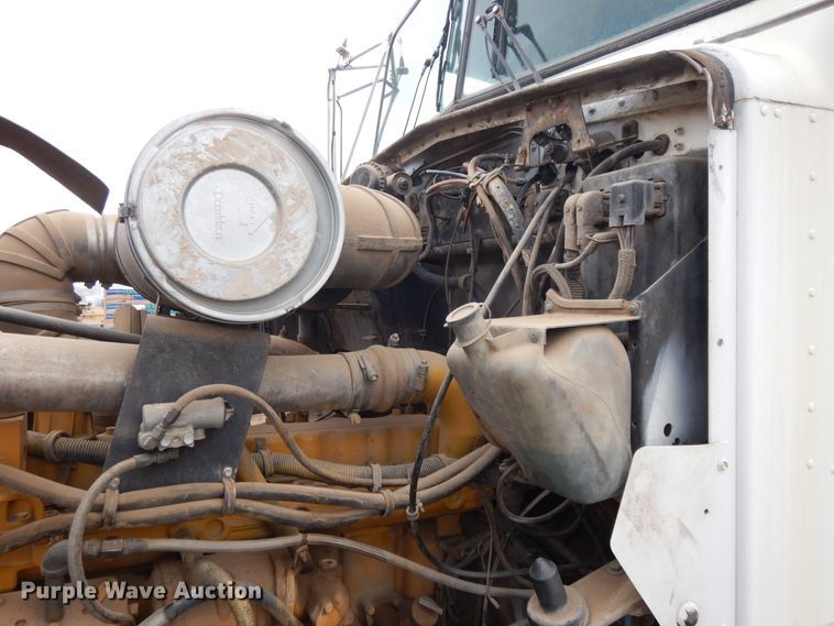 image for item DF5973 1988 Kenworth T800 tank truck