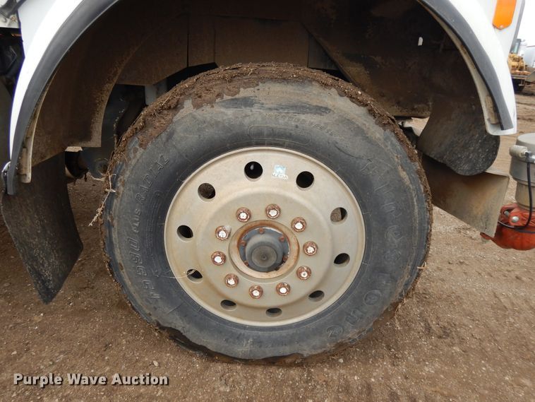 image for item DF5973 1988 Kenworth T800 tank truck