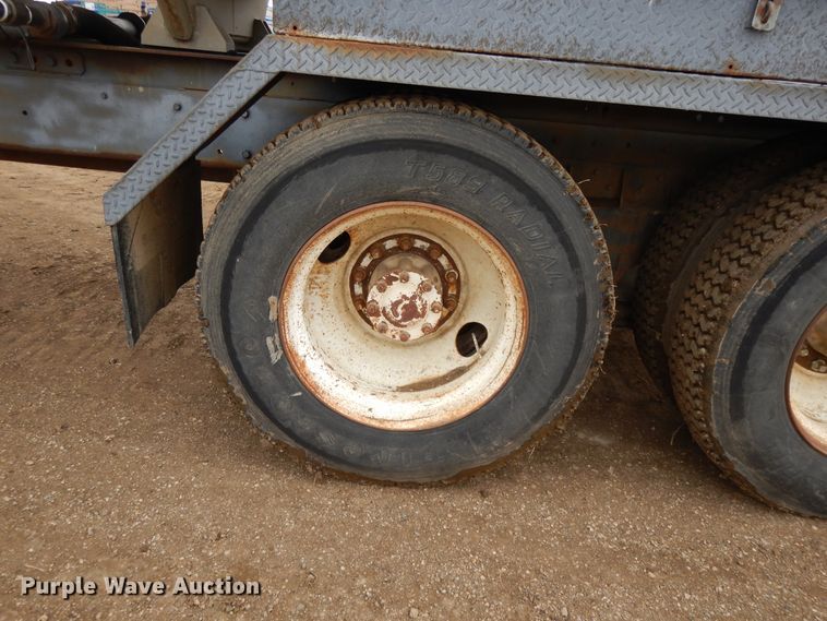 image for item DF5973 1988 Kenworth T800 tank truck