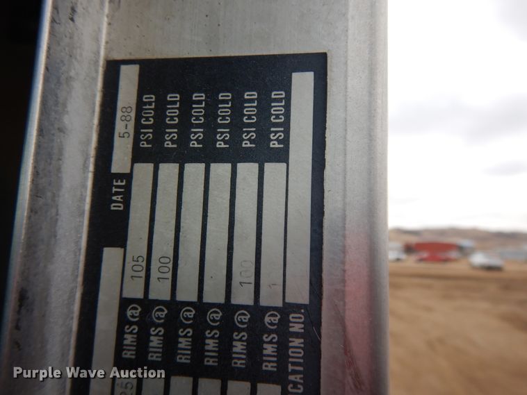 image for item DF5973 1988 Kenworth T800 tank truck