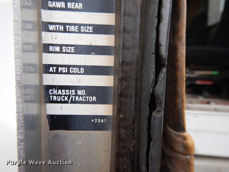 image for item DF5973 1988 Kenworth T800 tank truck