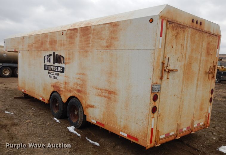 image for item DF5974 2005 Mobridge 8X30GN enclosed cargo trailer