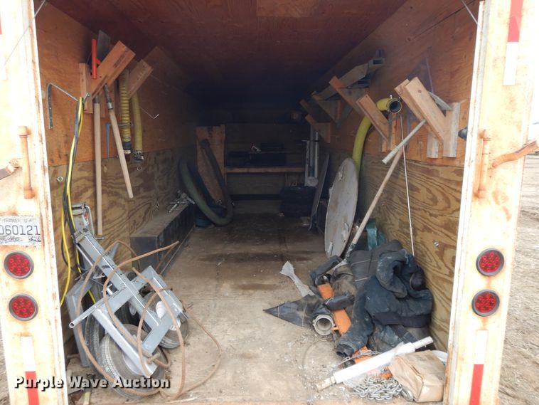 image for item DF5974 2005 Mobridge 8X30GN enclosed cargo trailer