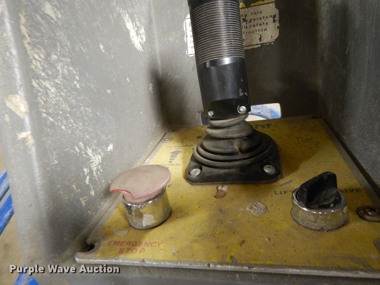 image for item DF5987 Up Right X20N scissor lift