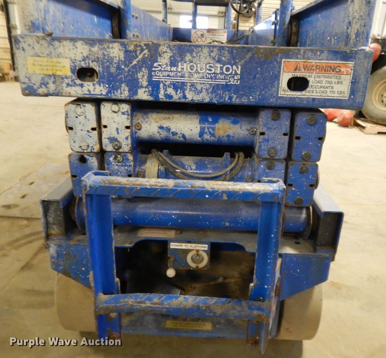 image for item DF5987 Up Right X20N scissor lift