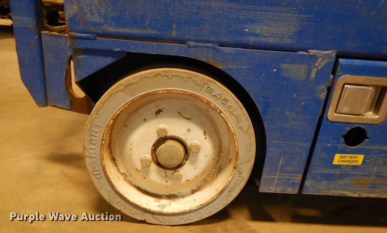 image for item DF5987 Up Right X20N scissor lift