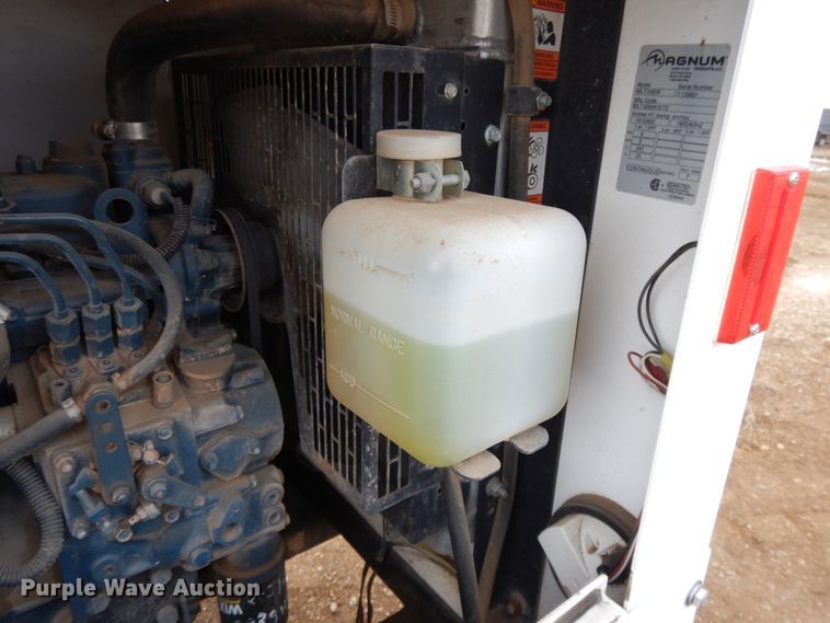 image for item DF5988 2011 Magnum MLT3060K light plant