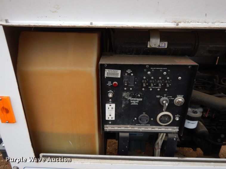 image for item DF5989 Magnum MLT3060M light plant