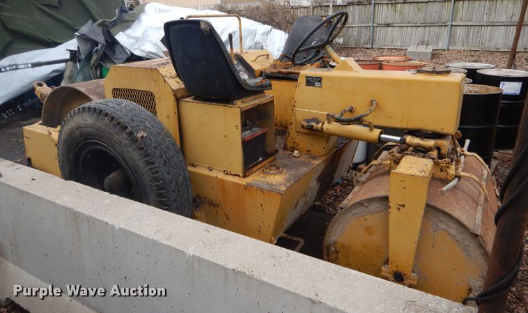 image for item DF3011 Shovel Supply 46 double drum roller