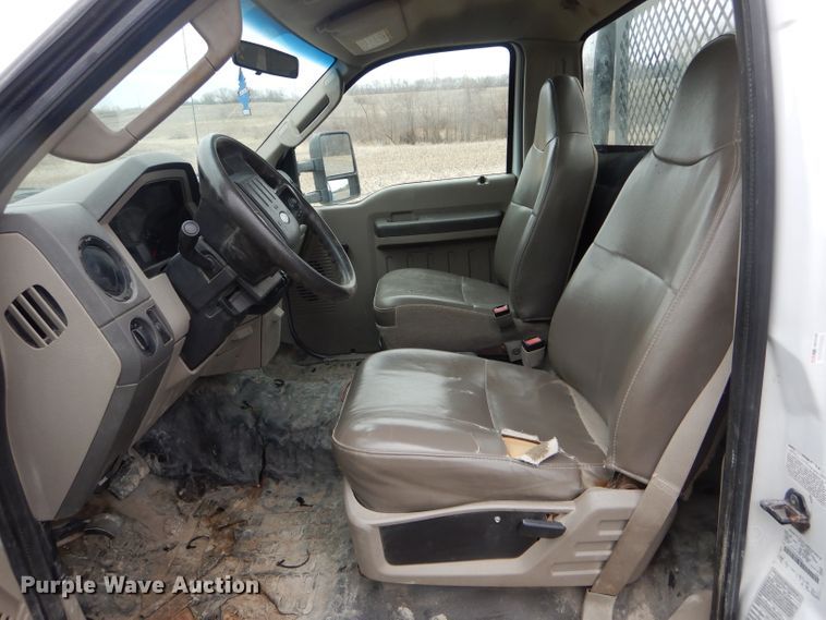 image for item DF3023 2008 Ford F450 Super Duty flatbed truck