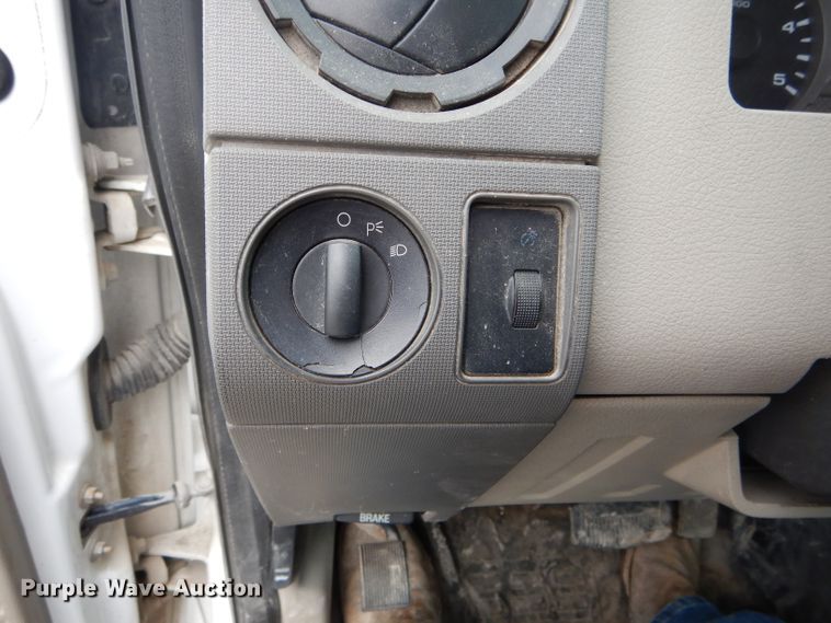 image for item DF3023 2008 Ford F450 Super Duty flatbed truck