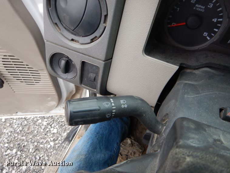 image for item DF3023 2008 Ford F450 Super Duty flatbed truck