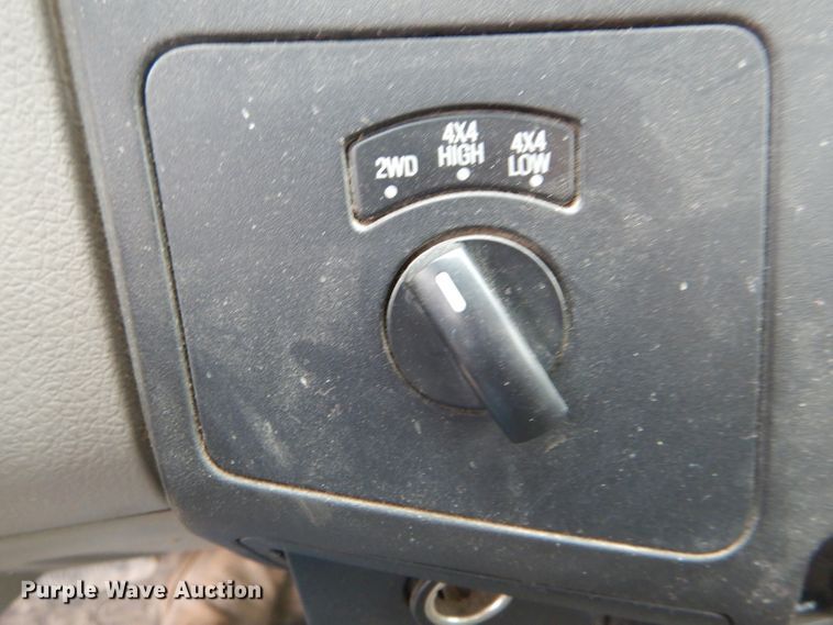 image for item DF3023 2008 Ford F450 Super Duty flatbed truck