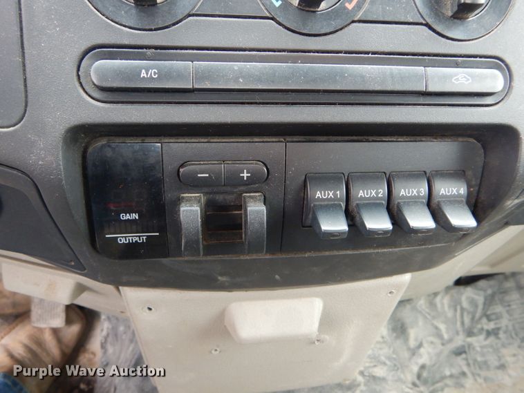 image for item DF3023 2008 Ford F450 Super Duty flatbed truck