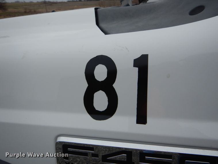 image for item DF3023 2008 Ford F450 Super Duty flatbed truck